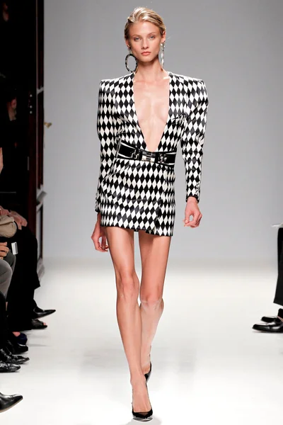 Look 4